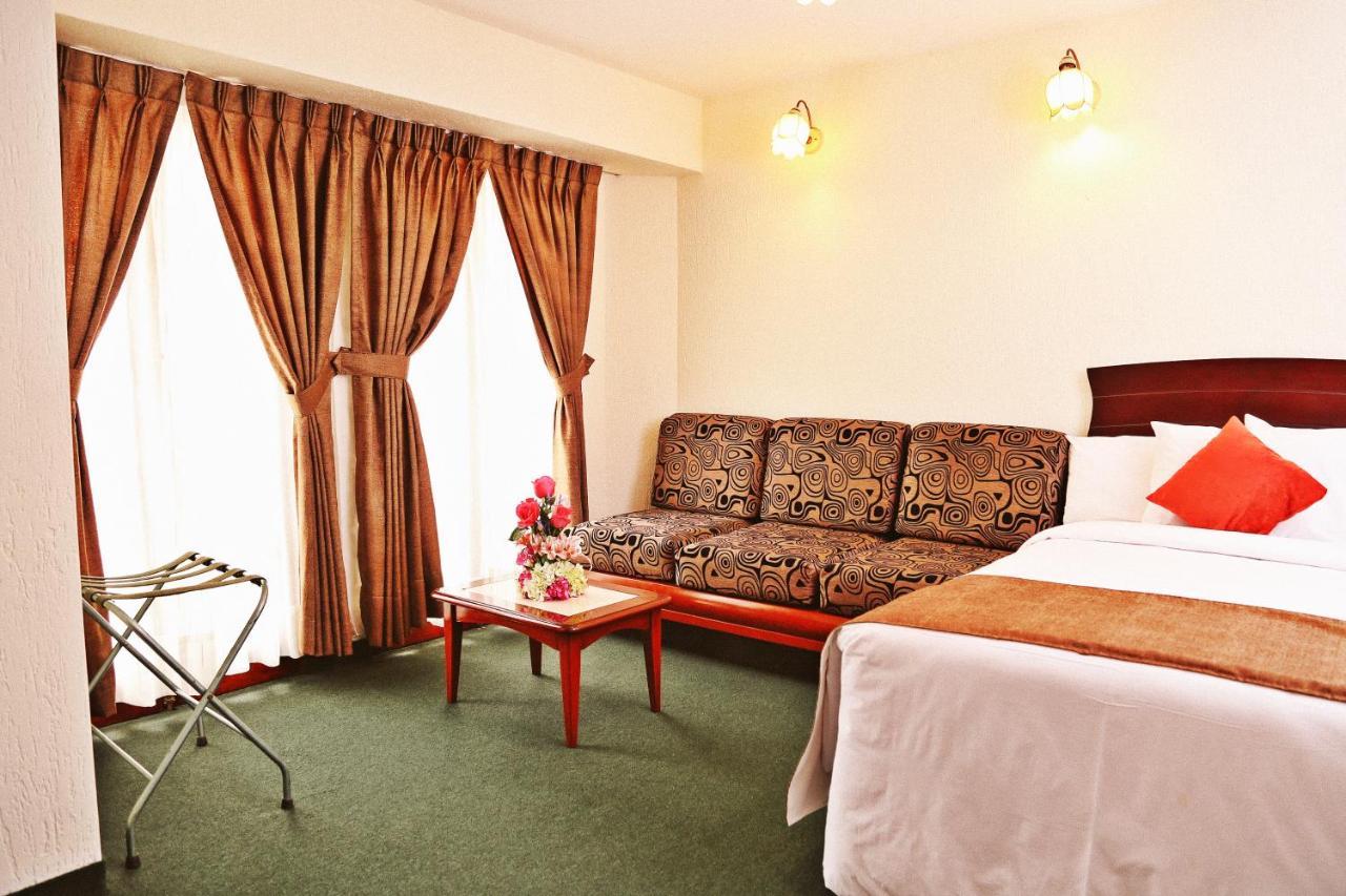 Apart Hotel Caminos Del Inca Lima Bagian luar foto